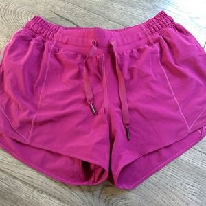 EUC Lululemon Hottie Hot Shorts